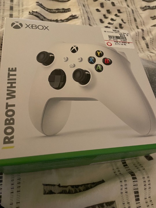 Microsoft Robot Wireless Controller in White for Xbox Series X|S