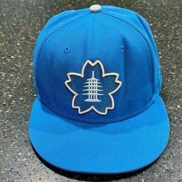 New Era Japanese Fitted Baseball cap. Size 7 1/2