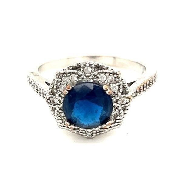 Retro Vibe Sapphire Ring