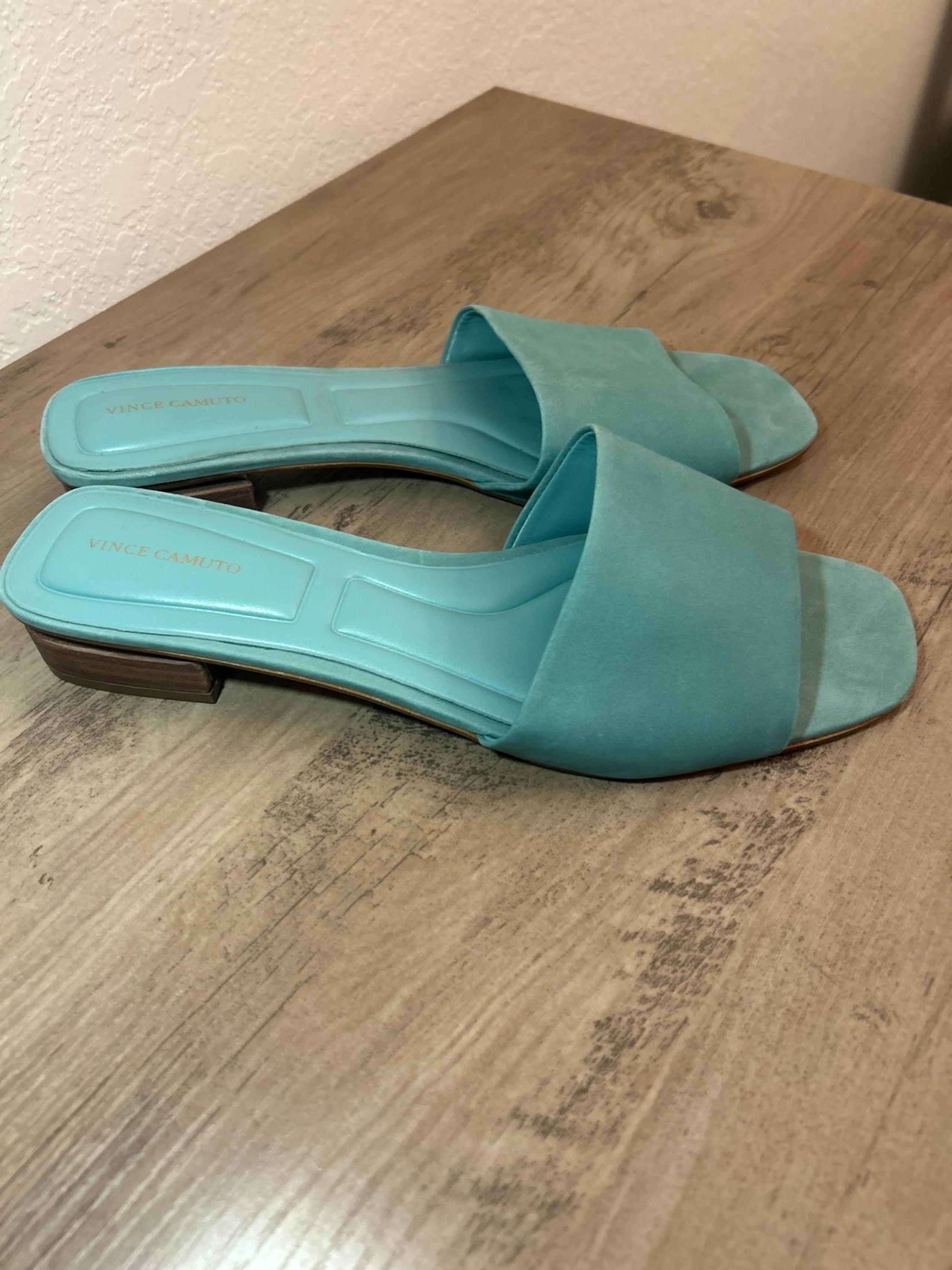 Vince Camuto sandals size 10