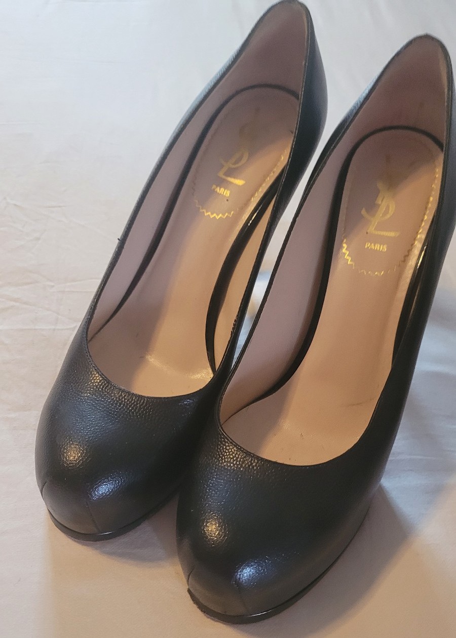 Black heels YSL