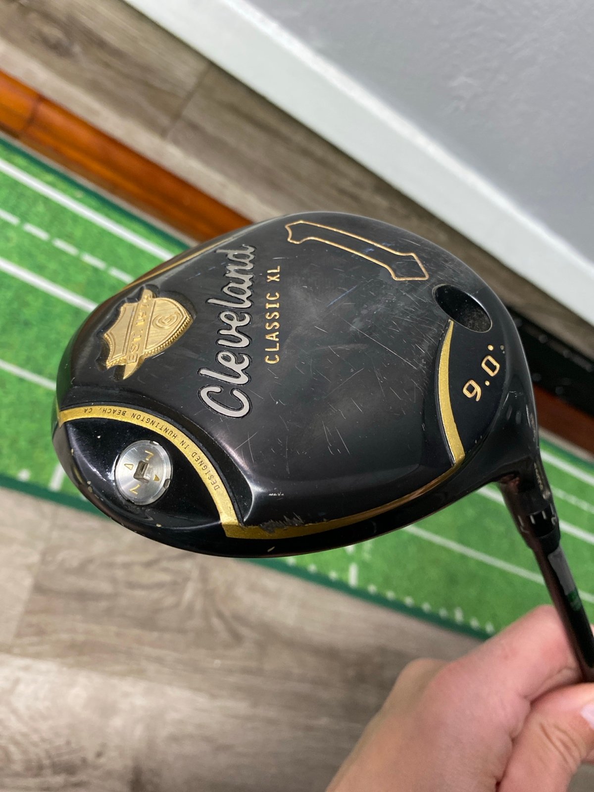 Cleveland Classic XL Driver 9.0 Deg Graphite Miyazaki 6S Stiff Flex RH 45.5”