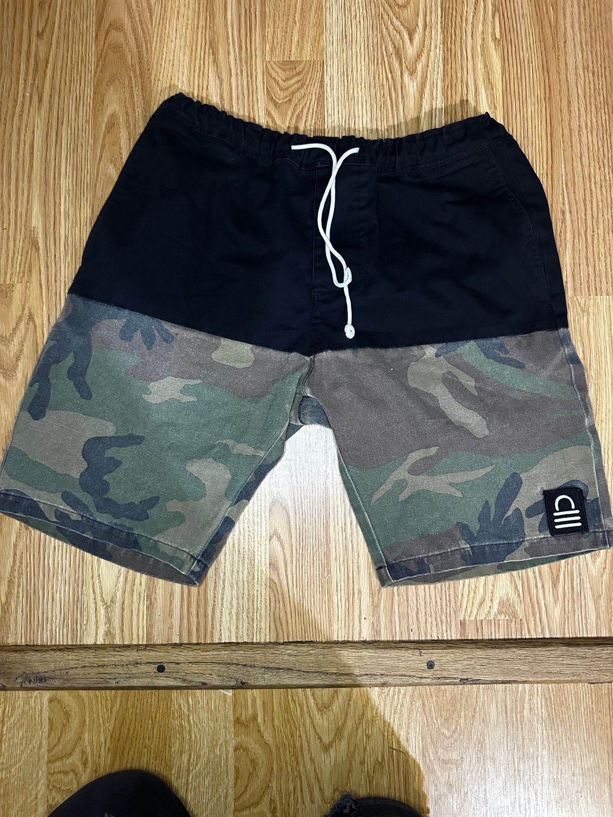 Lockin out shorts