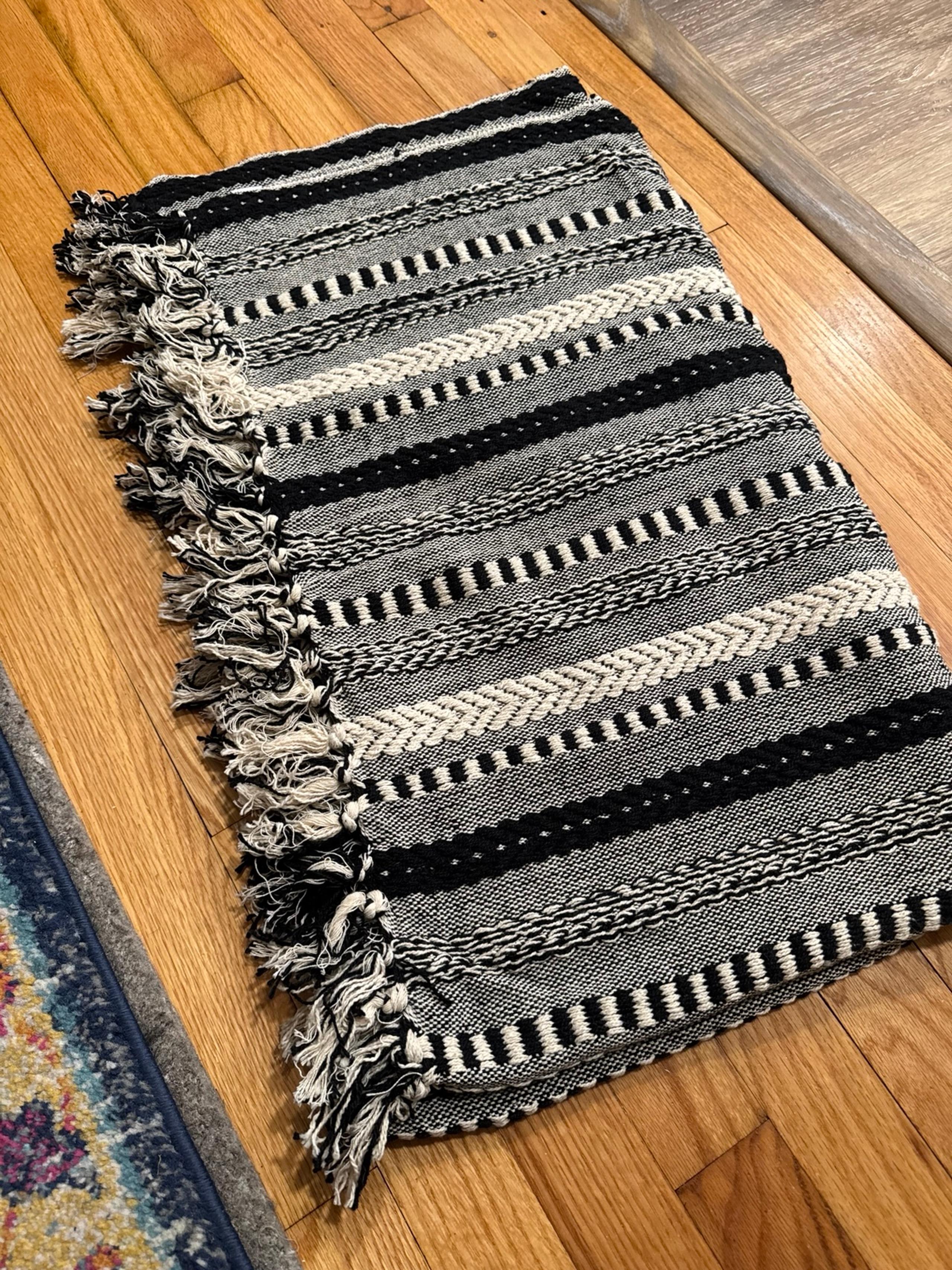 NWOT, Target 50 inch x 60 inch 100% cotton Throw blanket