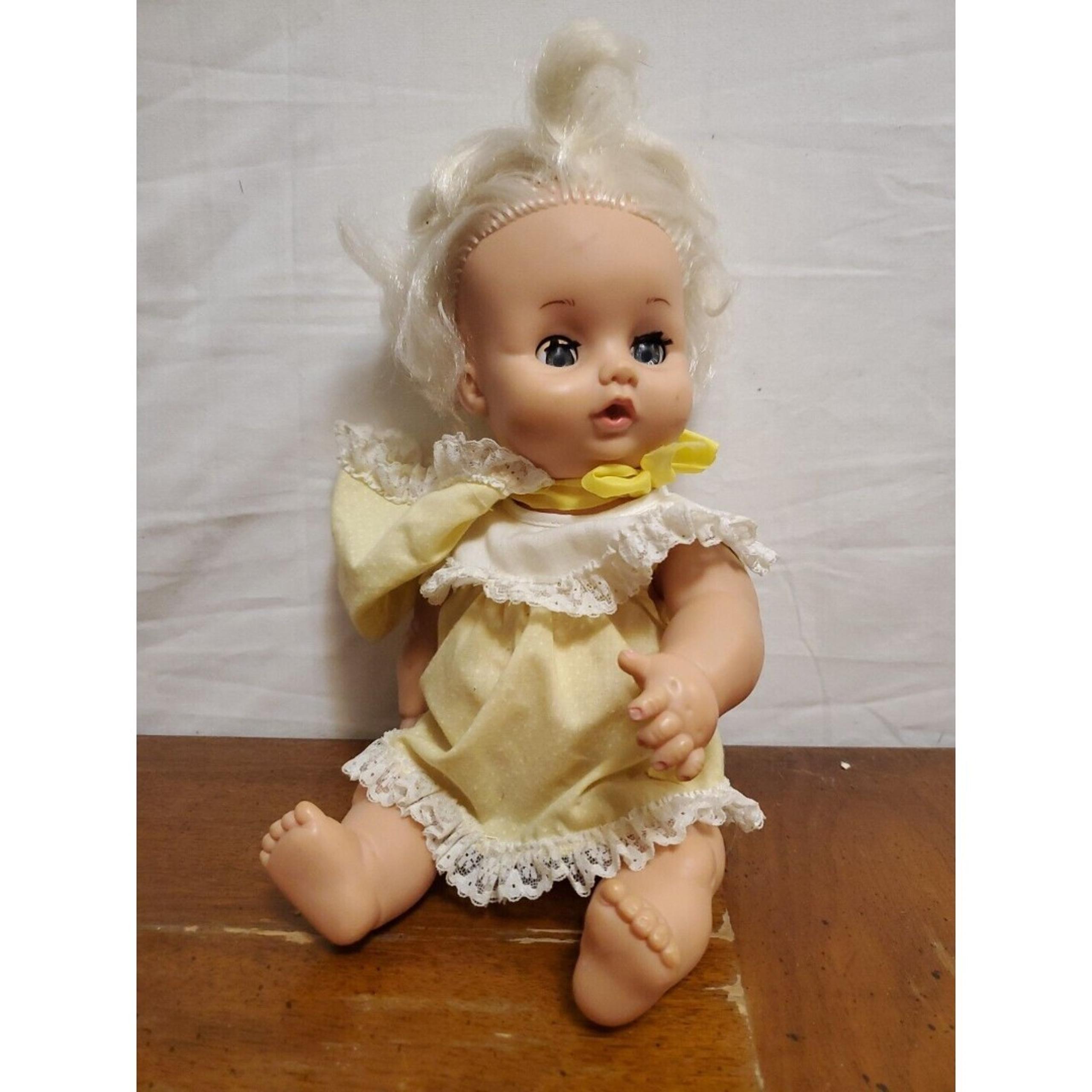 Playmates SWEET TENDER TOUCH DOLL #4122 Drinks & Wets 12" Vintage 1979