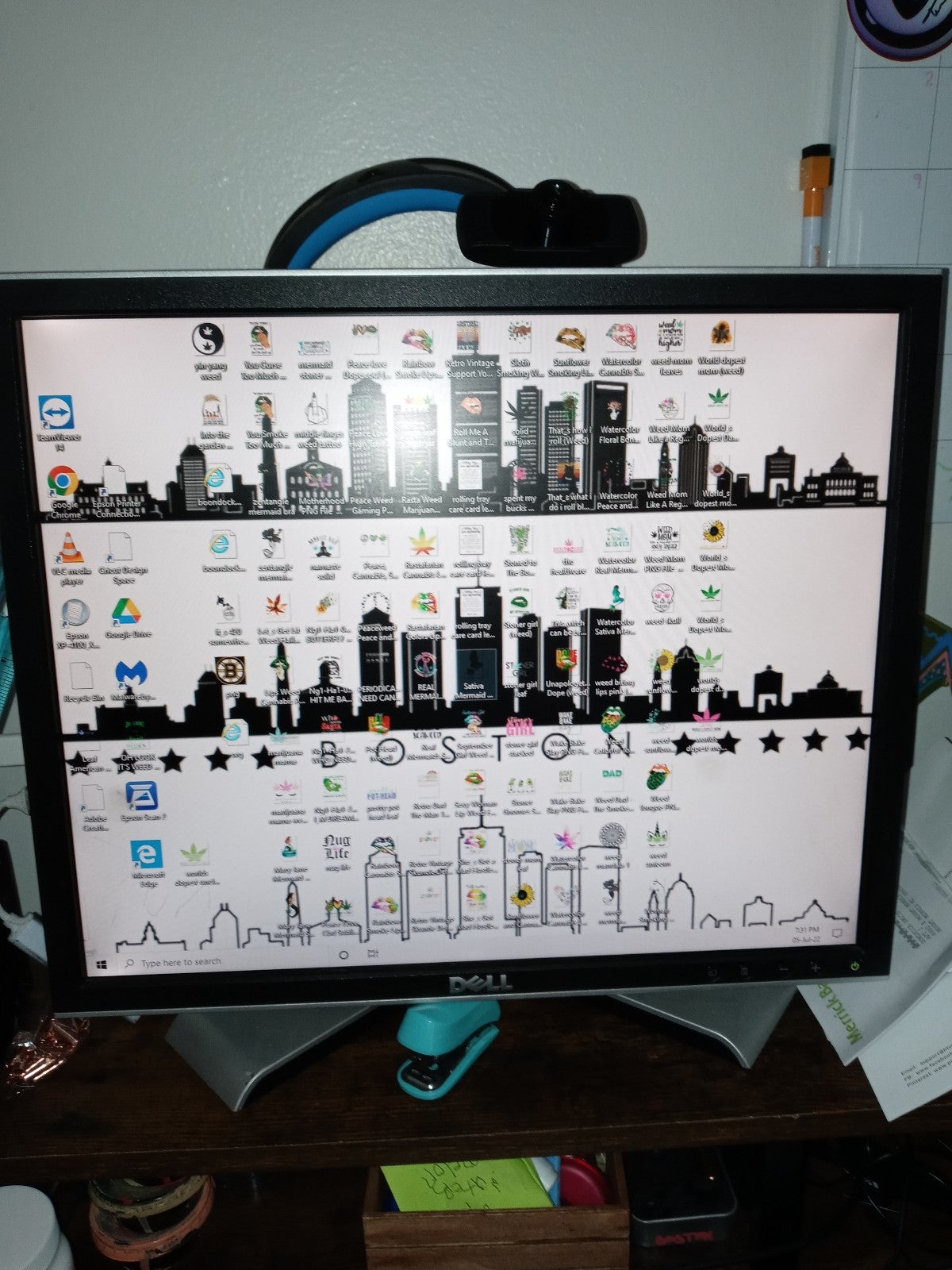 DESKTOP COMPUTER