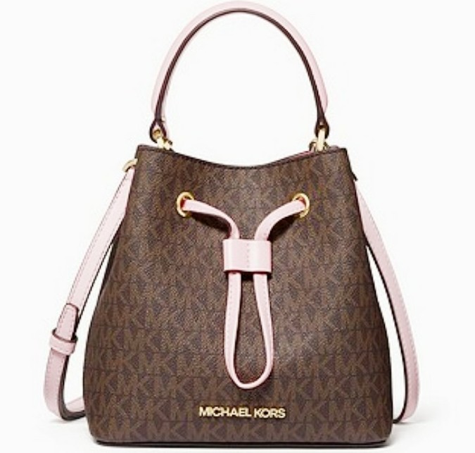 ♡NWT Michael Kors Suri Logo Bucket Crossbody♡