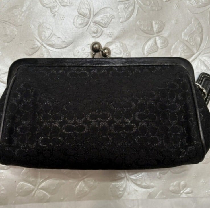 ♡Genuine Coach Kisslock Black Signature 'C' Sateen Coin Clutch Handbag