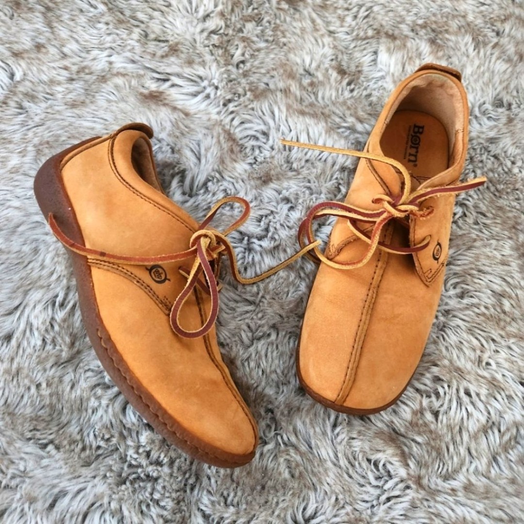Born Handcrafted Footwear Lace Up Sneakers Tan Nubuck Women's Size 7