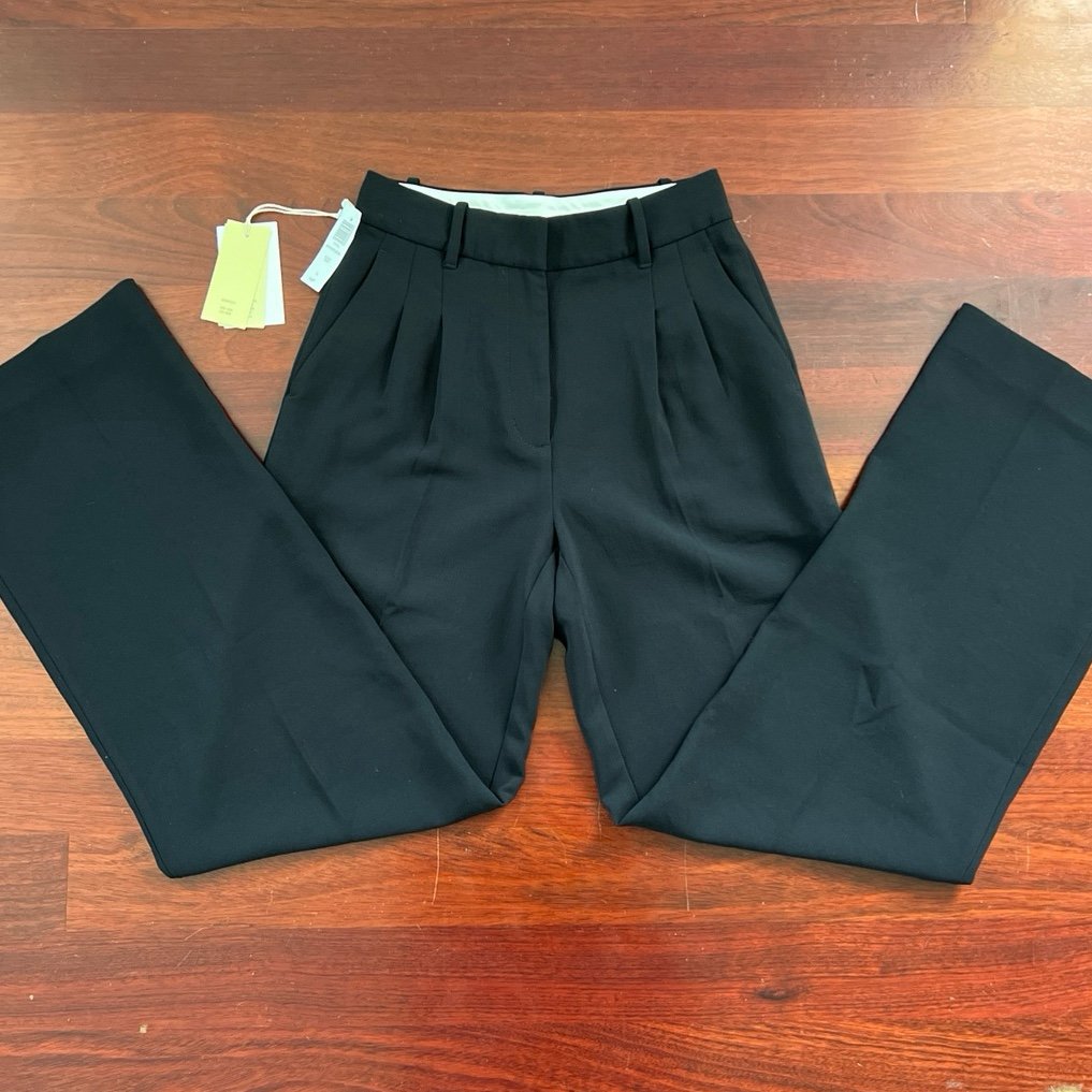 Aritzia Effortless Pants