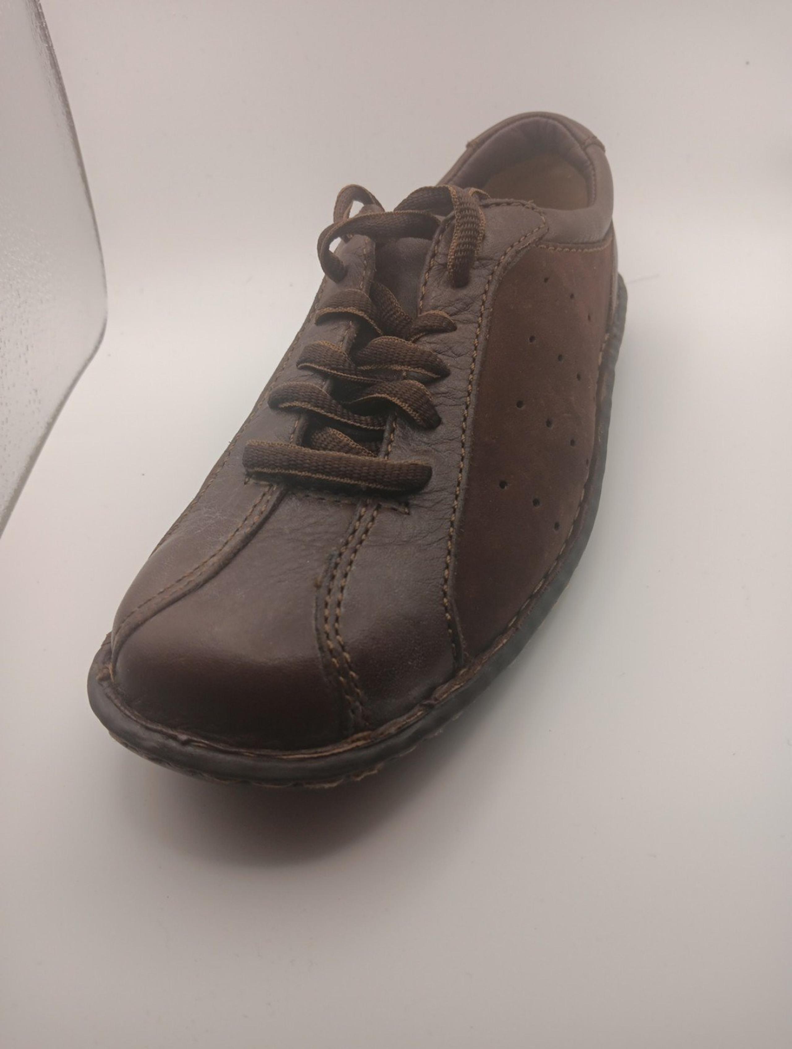 Born Brand Oxford style flats..ladies 6.5