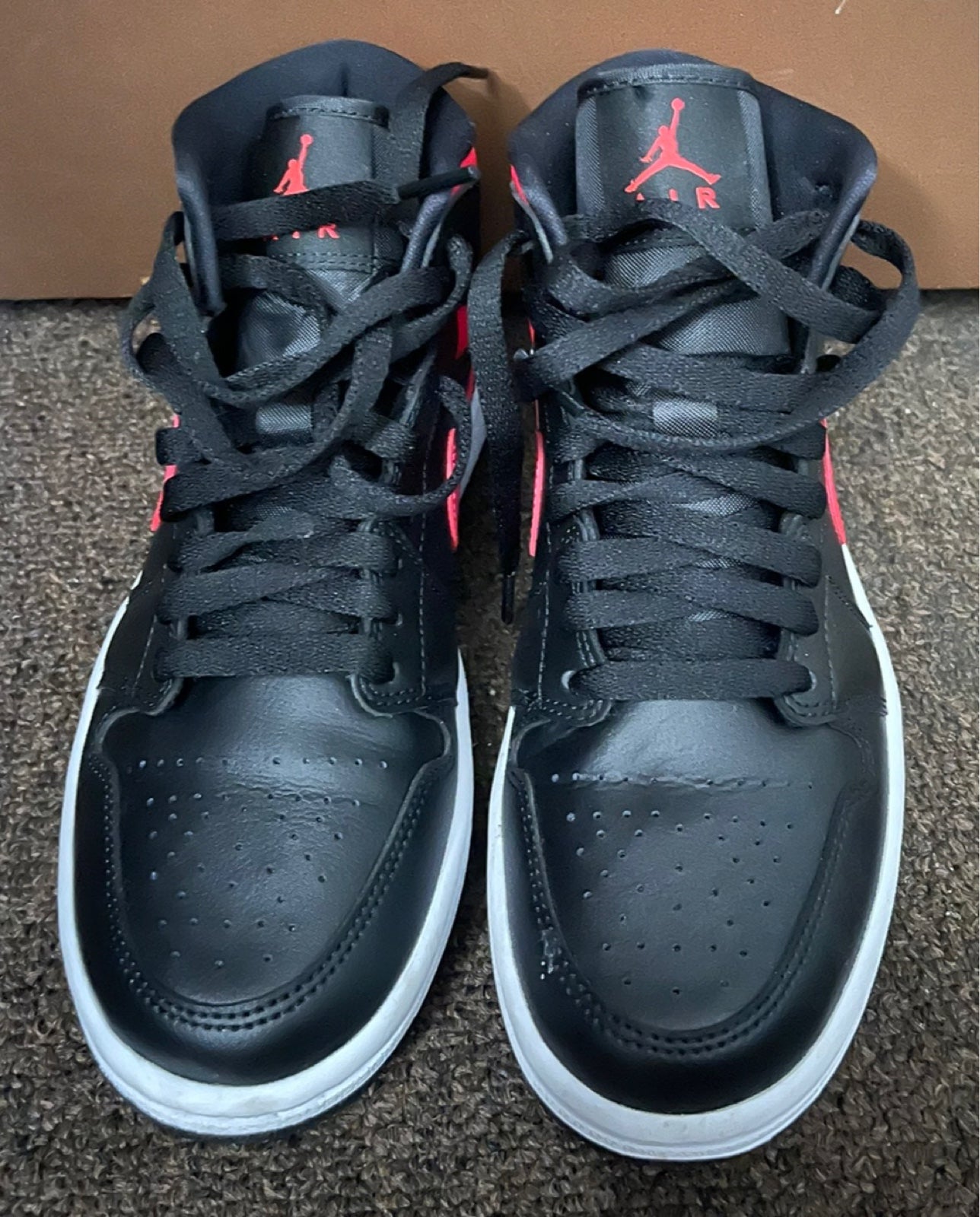 Air Jordan 1 Mid