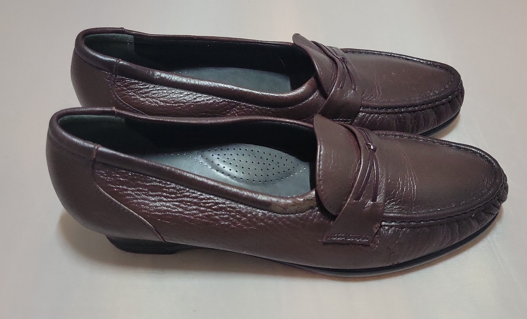 SAS Nola Easier - Dress Loafer Womens Size 10 color is mahogany