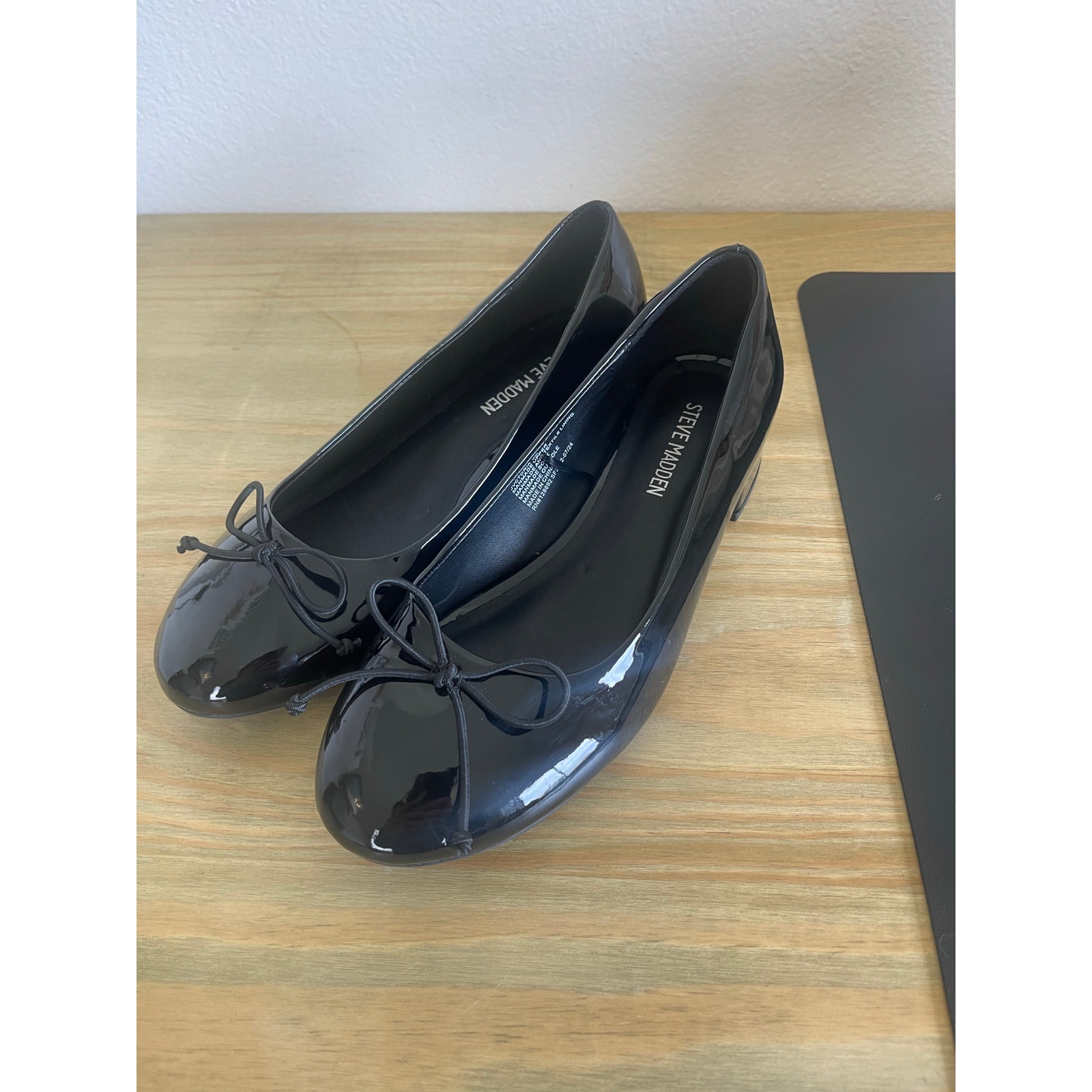 Steve Madden Girl Plie Slip On Black Ballet Flats With Bow Big Kids Size 3