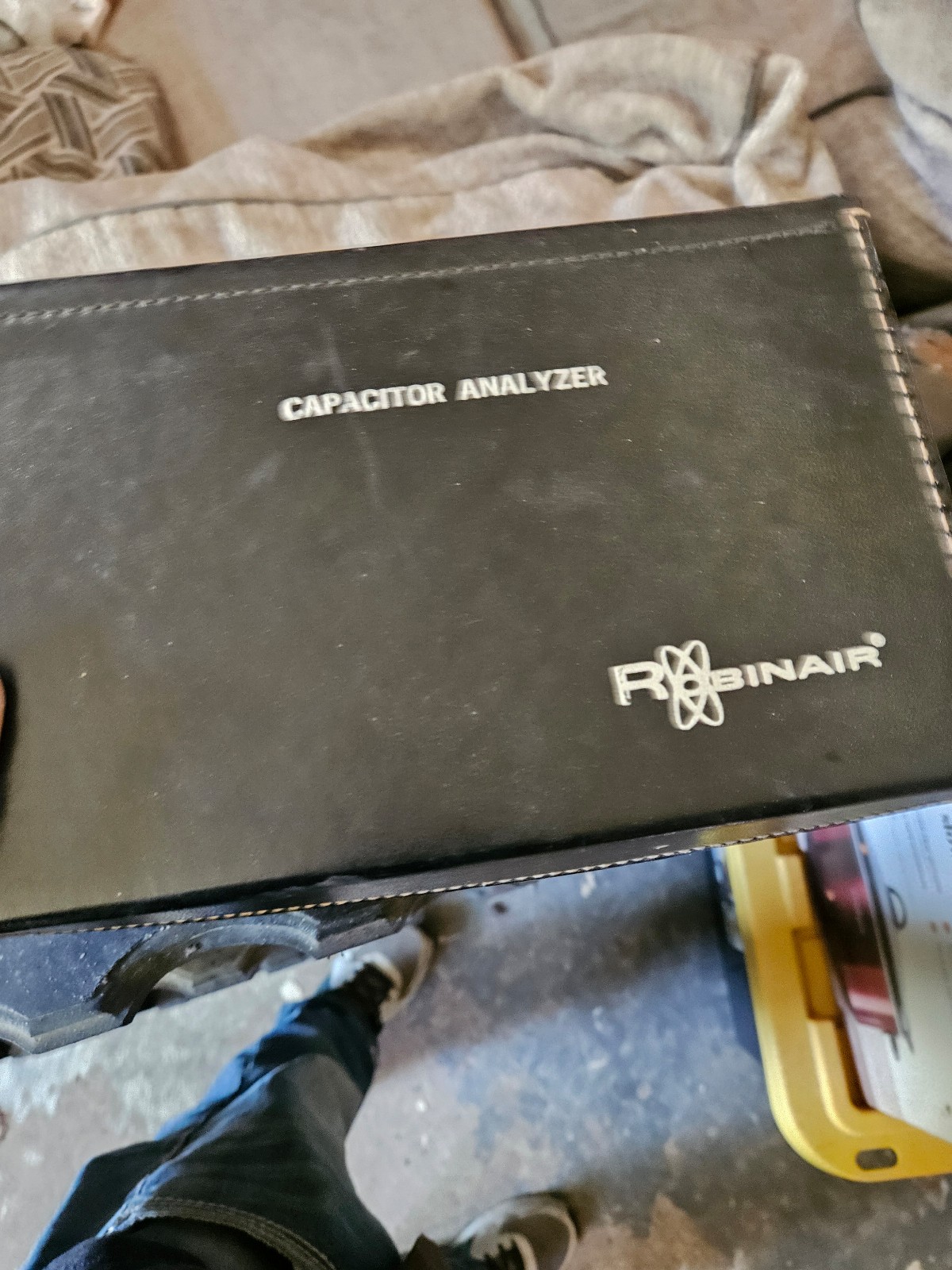 Capacitor analyzer looks in great shape and oldr