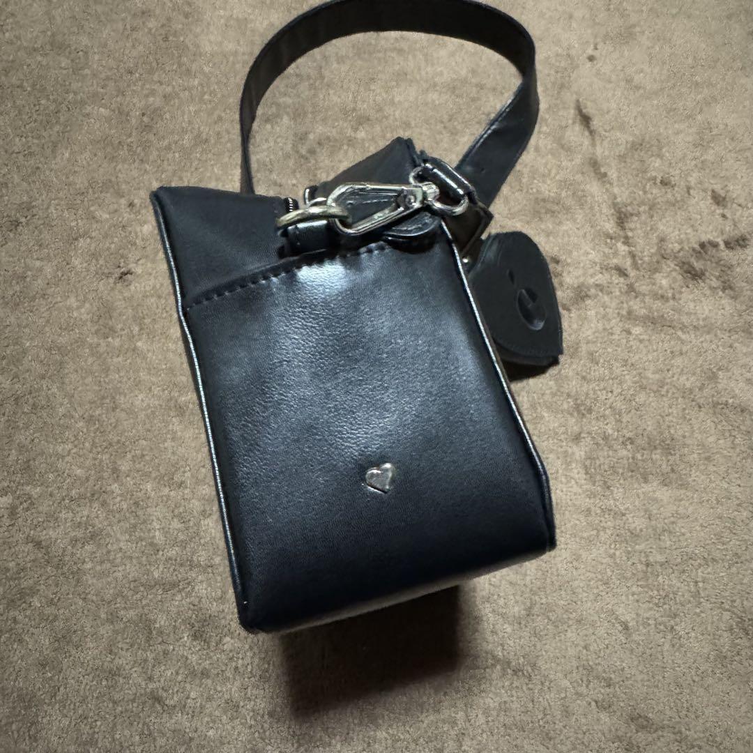 epine Heart pouch shoulder strap bag