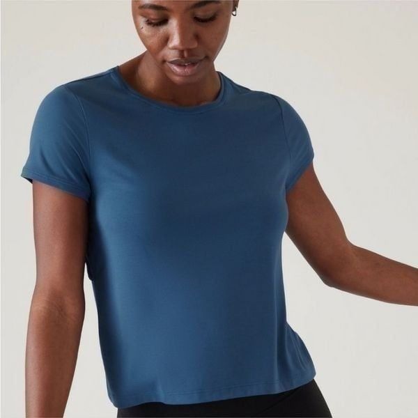 NWT Athleta Air Out Cinch Tee
