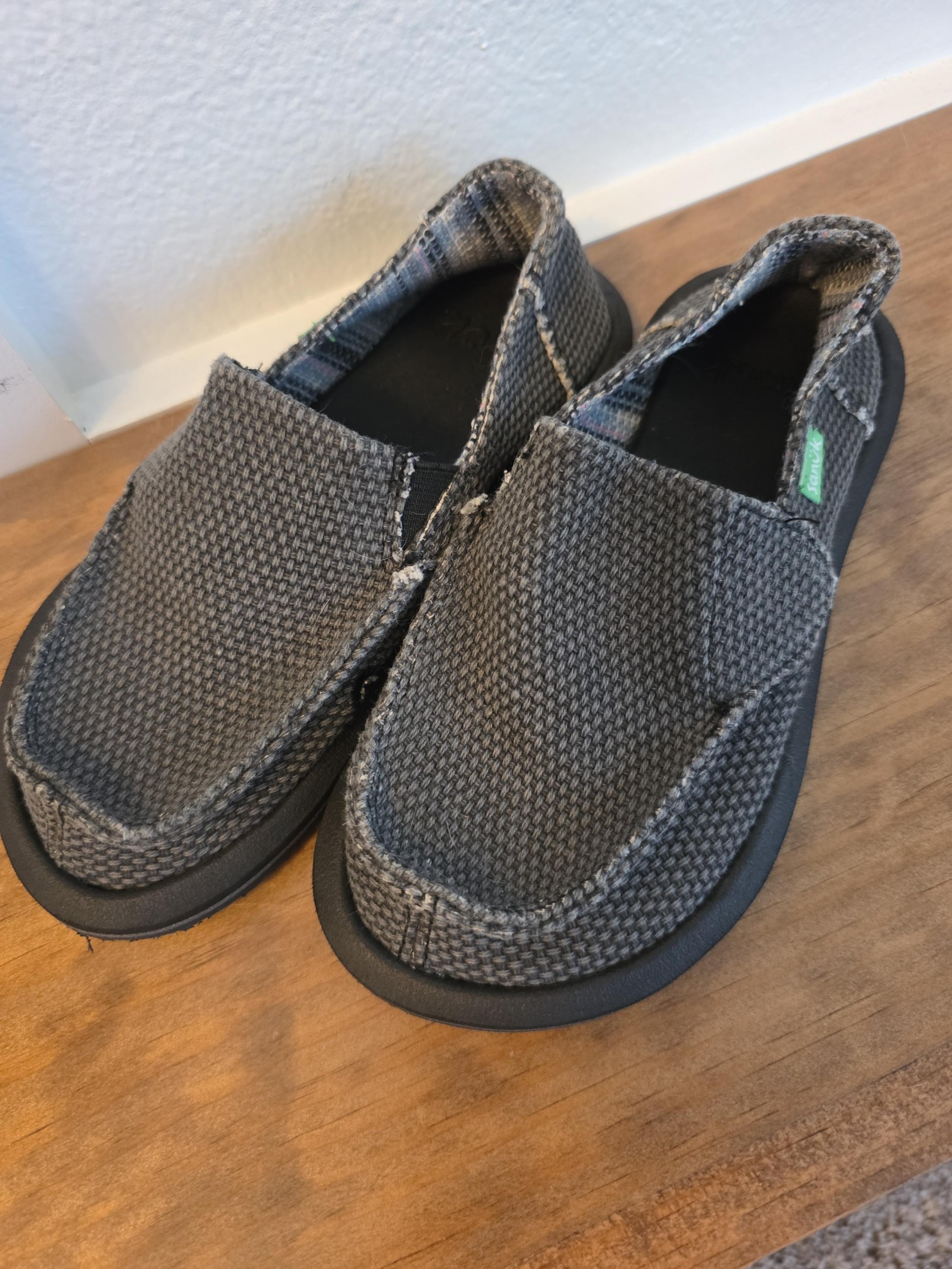13y Sanuk shoes NEW