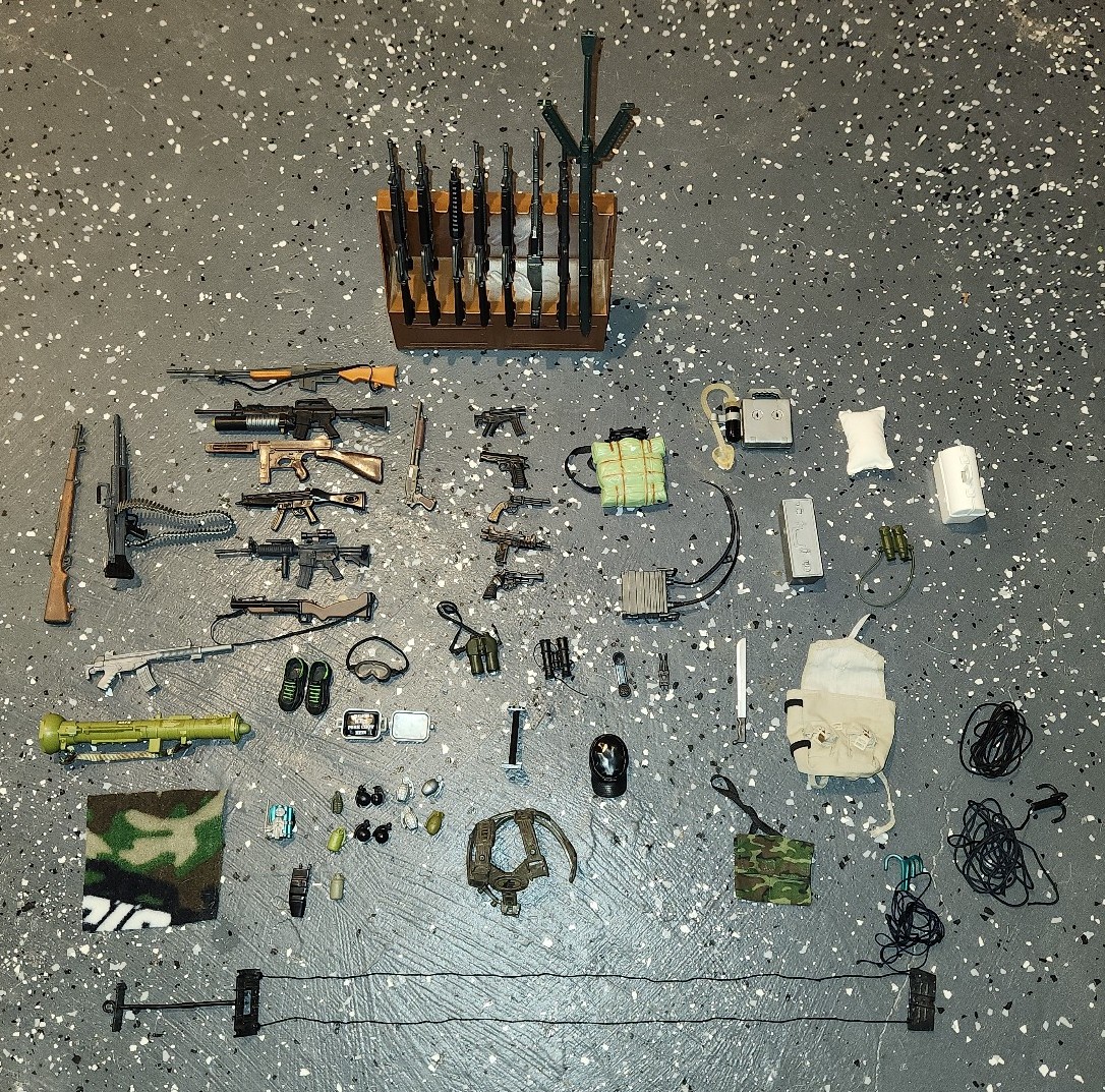 GI Joe 12 weapons and accessories lot
