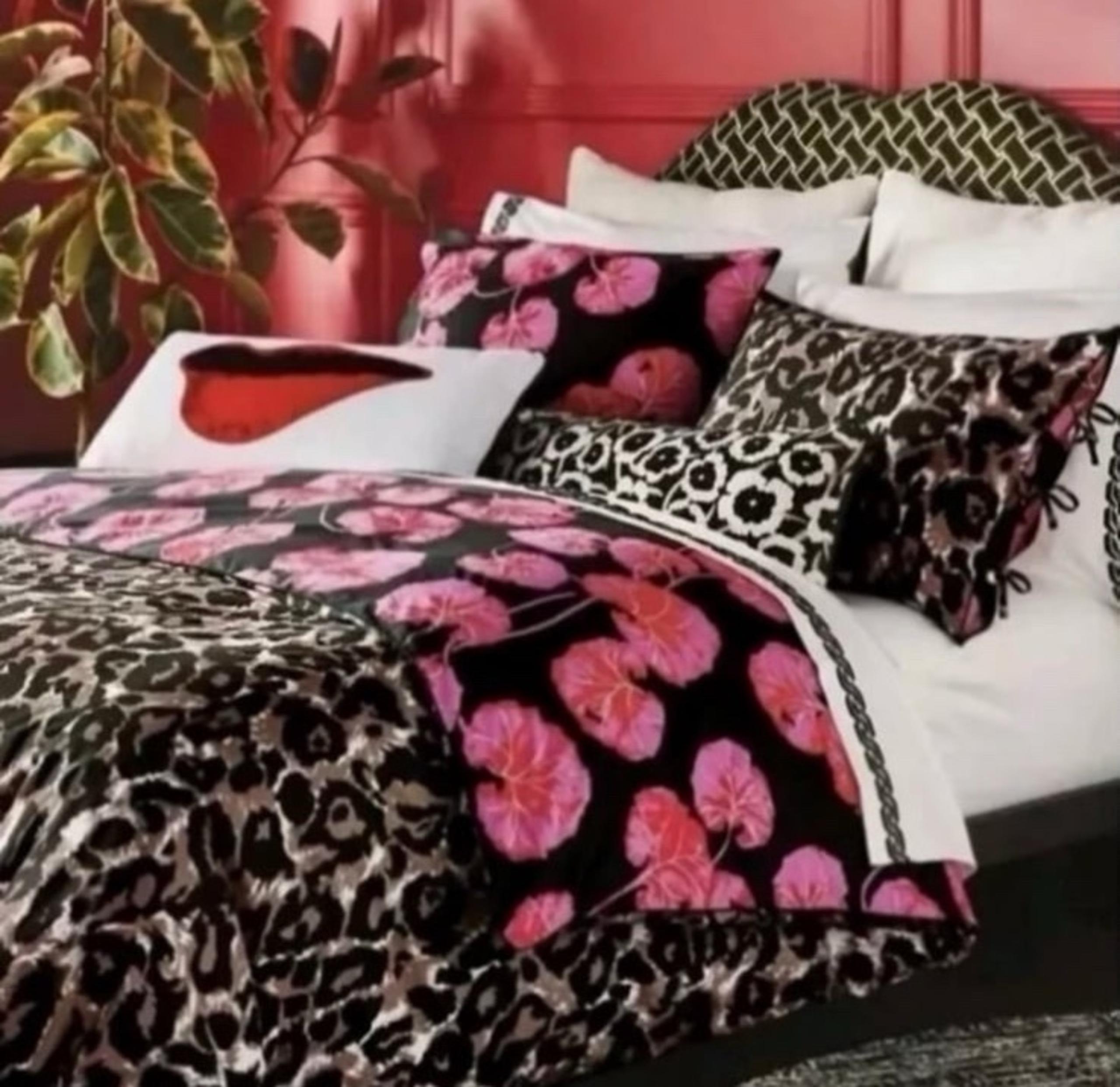 Diane Von Furstenberg for Target Queen reversible comforter sham set