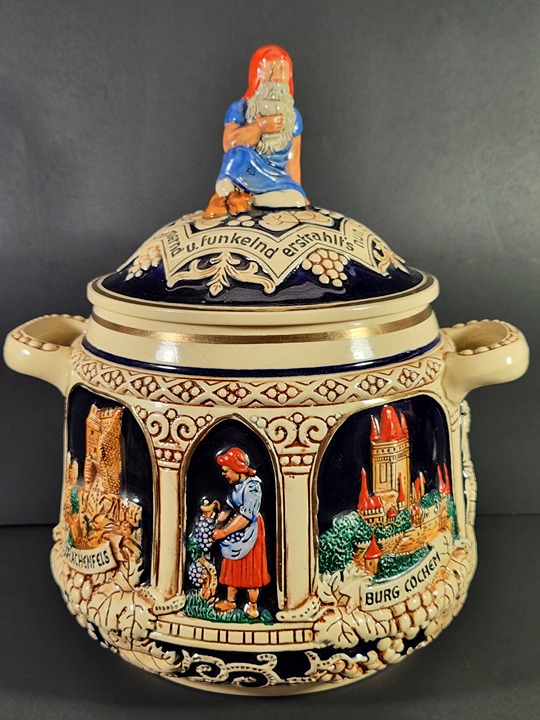Bavarian Lidded Tureen with Handles