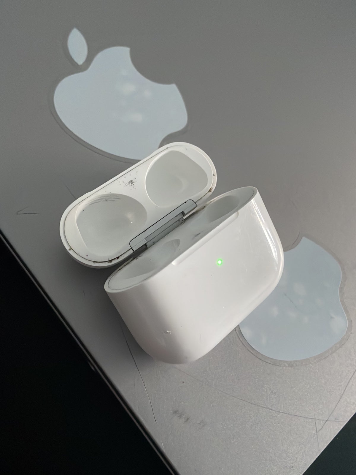 Apple AirPods