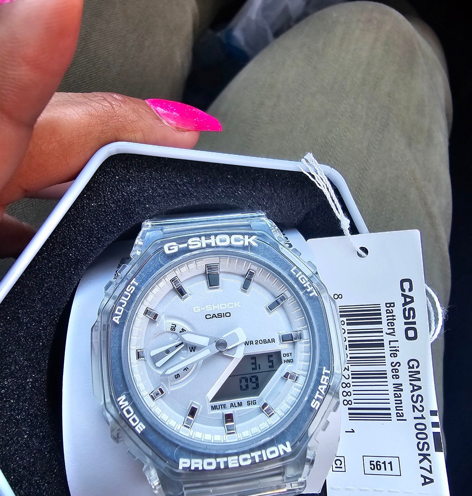 Selling Brand new G Shock Casio in clear colors for men and women comes pick up