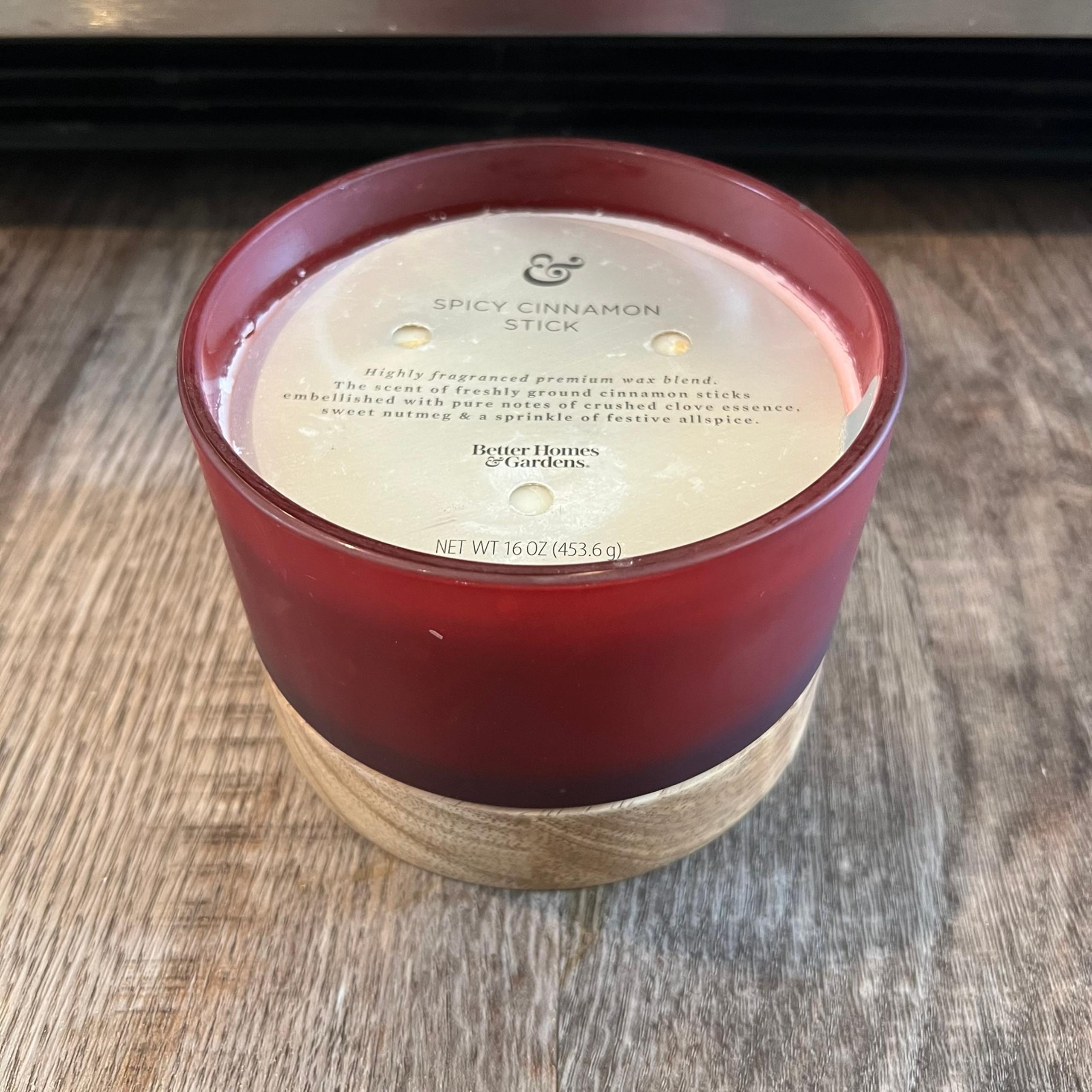 NEW Better Homes and Gardens Spicy Cinnamon Stick 16 oz 3 Wick Candle