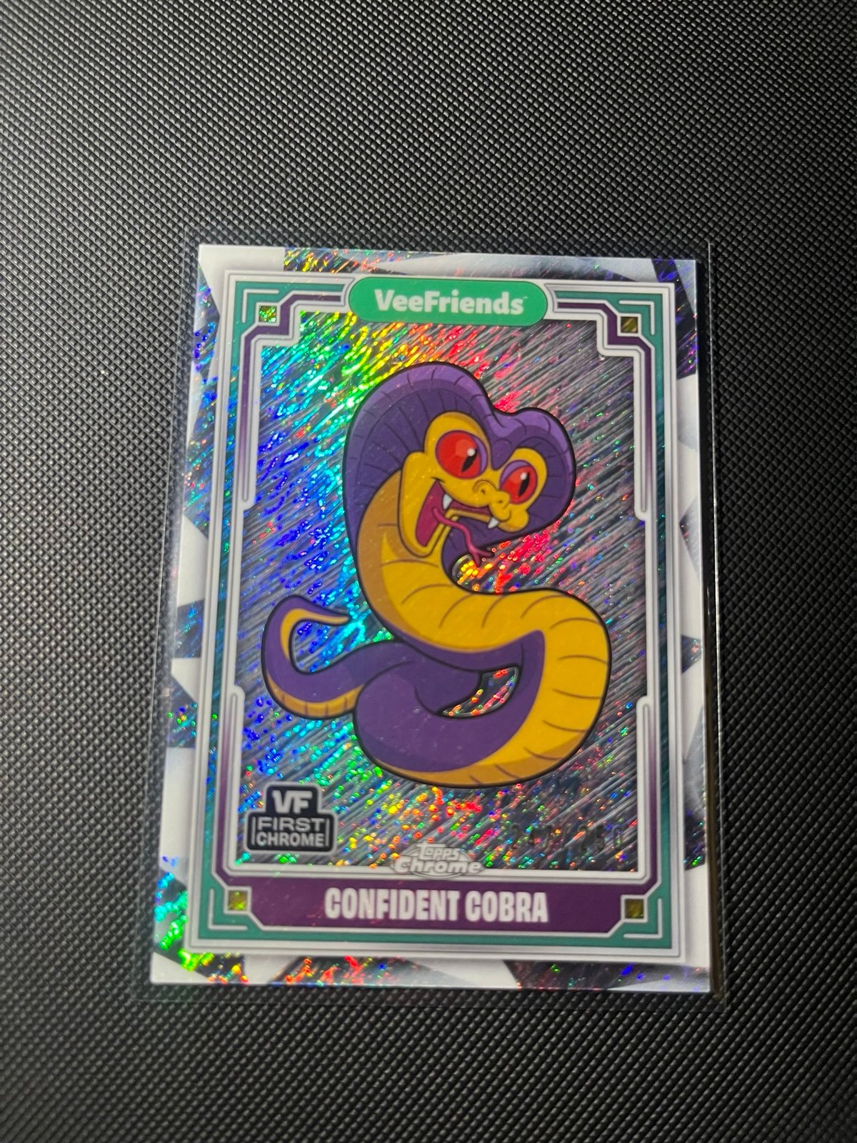 2025 Topps Chrome VeeFriends Confident Cobra Shimmer /250