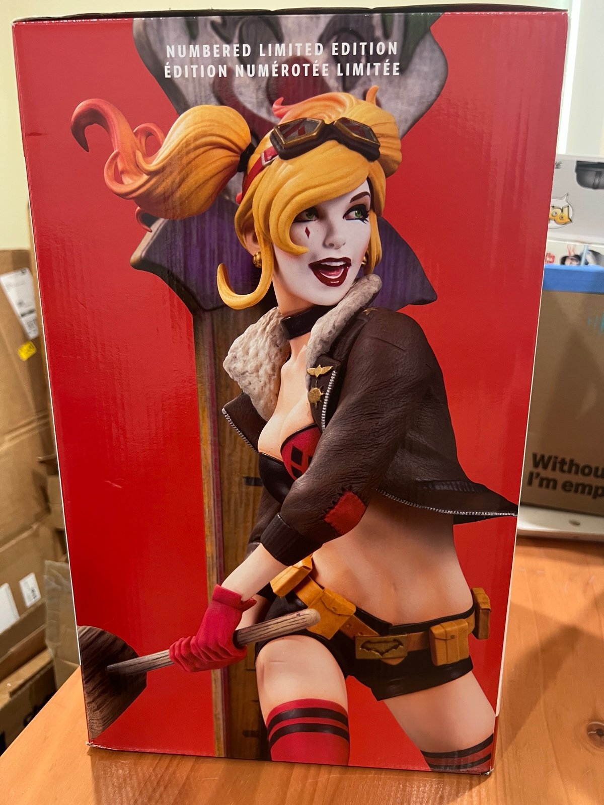 LIMITED EDITION HARLEY QUINN STATUE! Rare! Hand Numbered! DC DIRECT