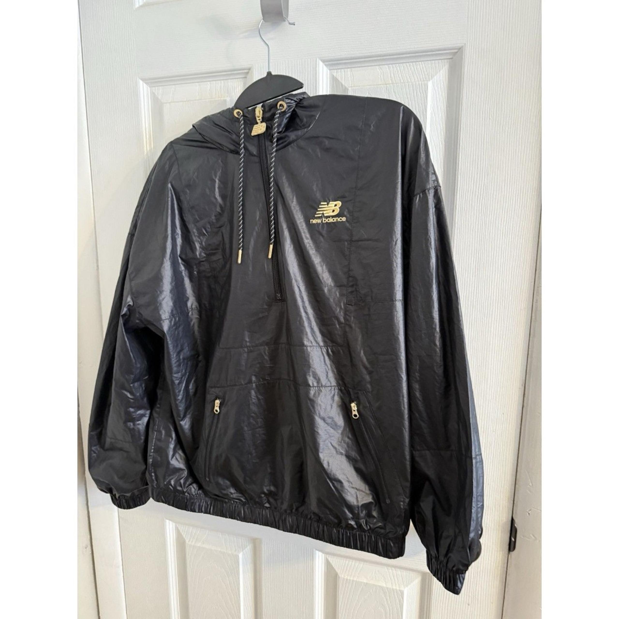 New Balance Windbreaker Jacket Size Medium  Hooded  Black Gold Trim