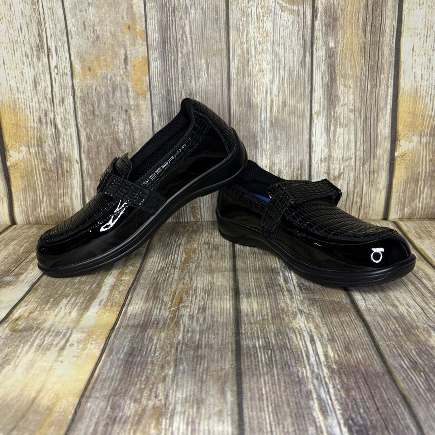 NWOT Orthofeet Patent Leather Black Buckle Closure Womens Sz 9.5W