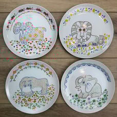 Mann Safari Plates 1976 Animal Theme Childrens Plates Set of 4 Vintage Kitsch
