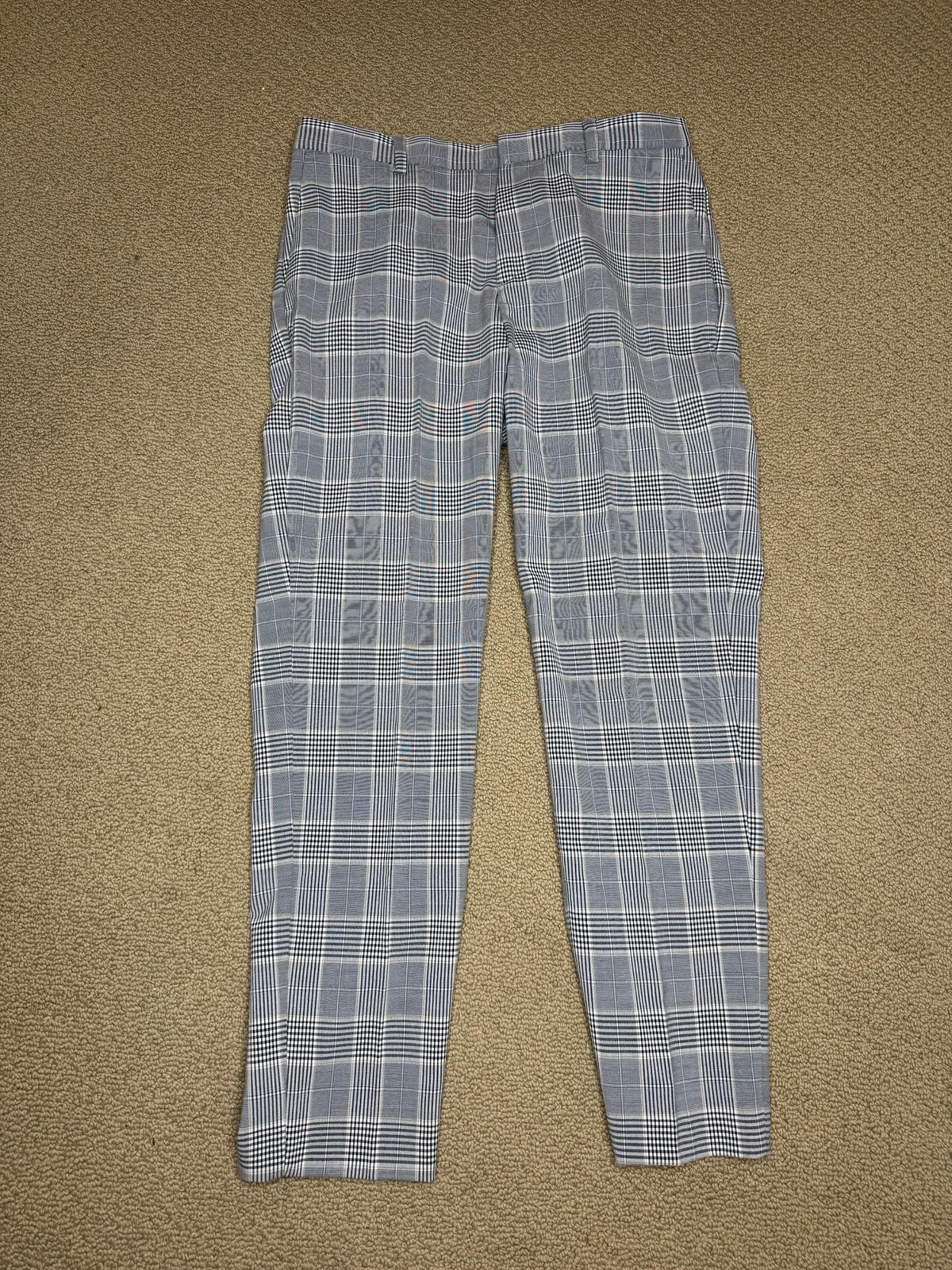 H&M Cropped Tapered Pants (Men’s Size 30)