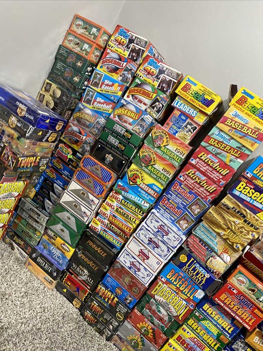 Brand New Big Wholesale Lot of 300 Unopened Old Vintage Baseball Cards in Packs