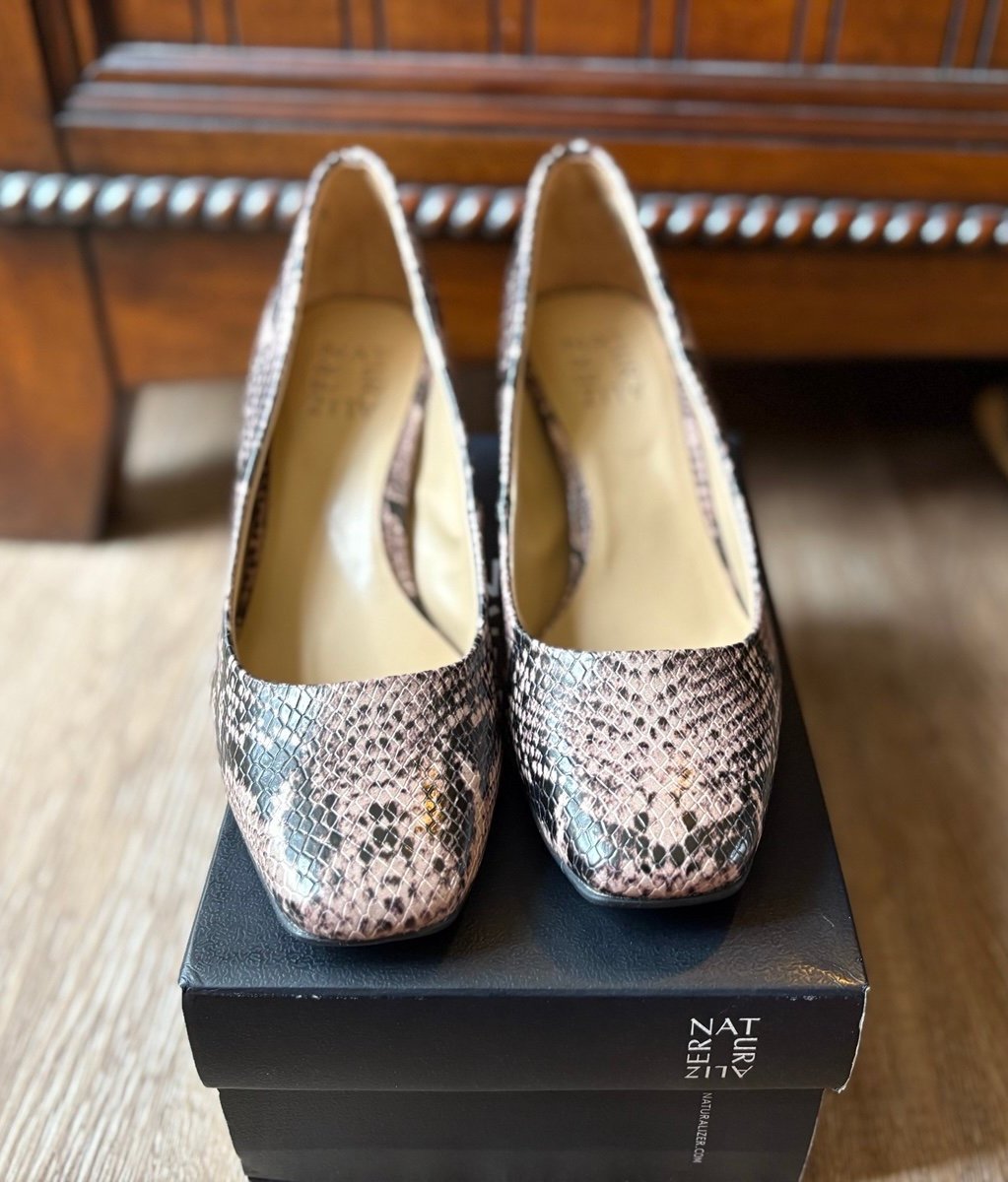 New In Box Naturalizer Snakeskin Patterned Women’s Shoes 6.5