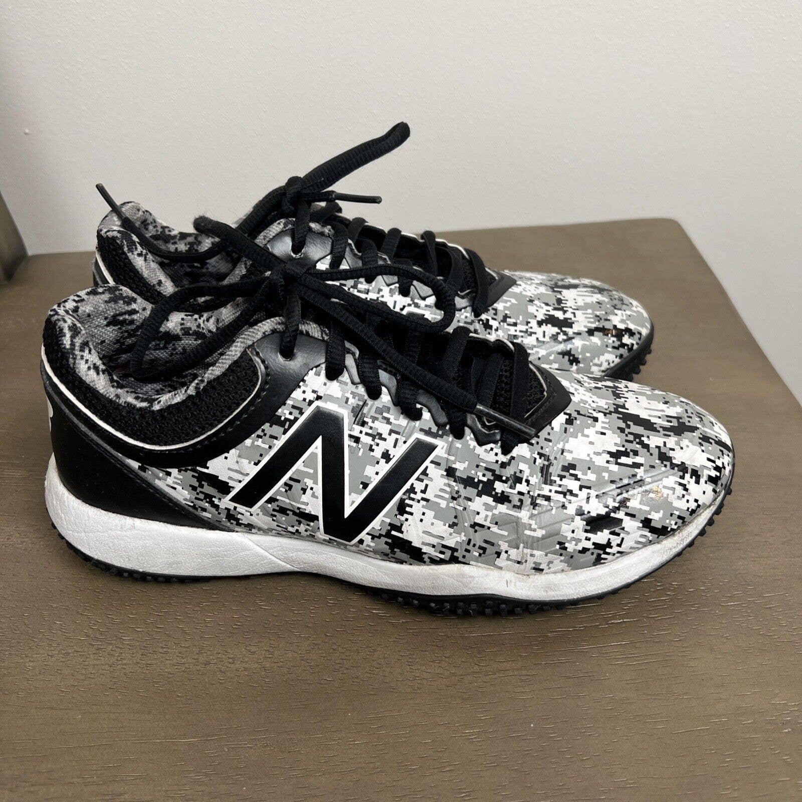 Black and white cheap new balance size 4