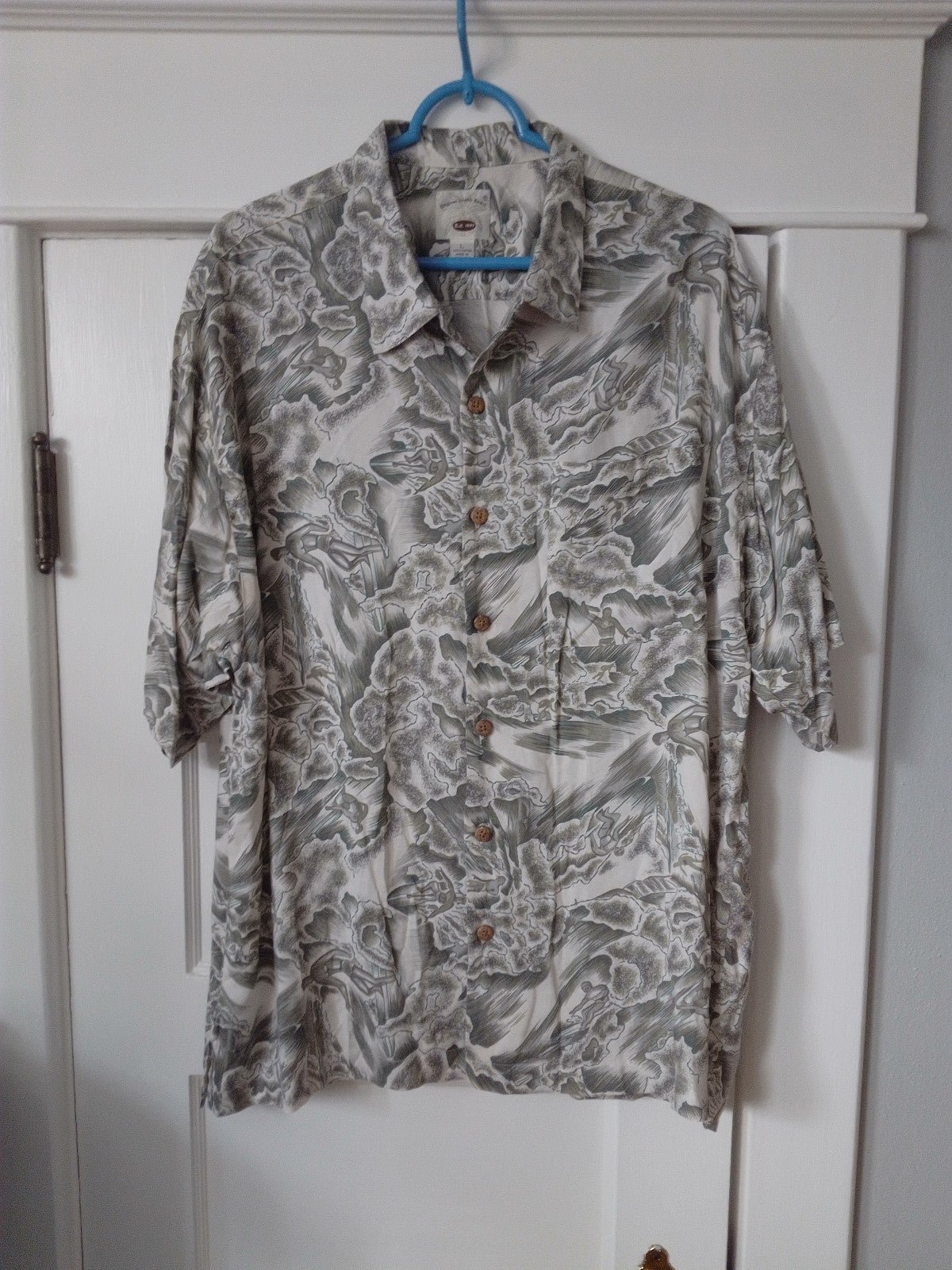 ORIGINAL ISLAND SPORT Shirt; 'LIKE-NEW'; NO TAGS; STUNNING GRAPHICS ; Size: L