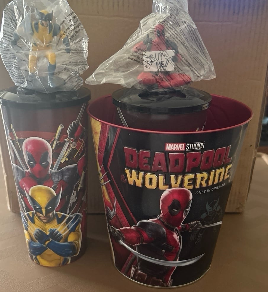 Deadpool & Wolverine Bucket And Cup Set