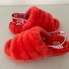 UGG Coral Fluff Slide Sheepskin Slipper Sandals Size 9