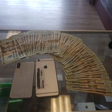 iPhone 6 Plus Gold 16 gigabytes Unlocked