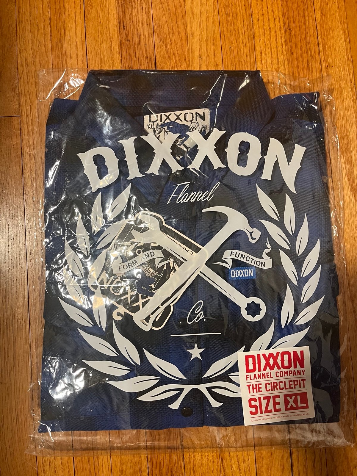 Dixxon Flannel The Circlepit Women’s XL