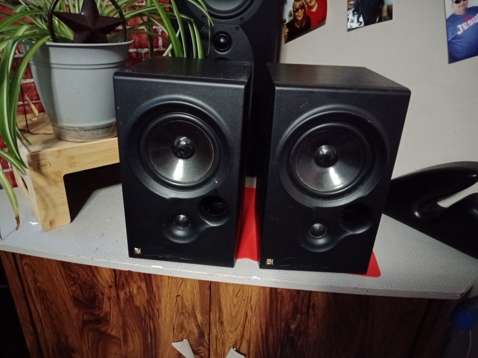 KEF Coda 7 bookshelf surround sound speakers