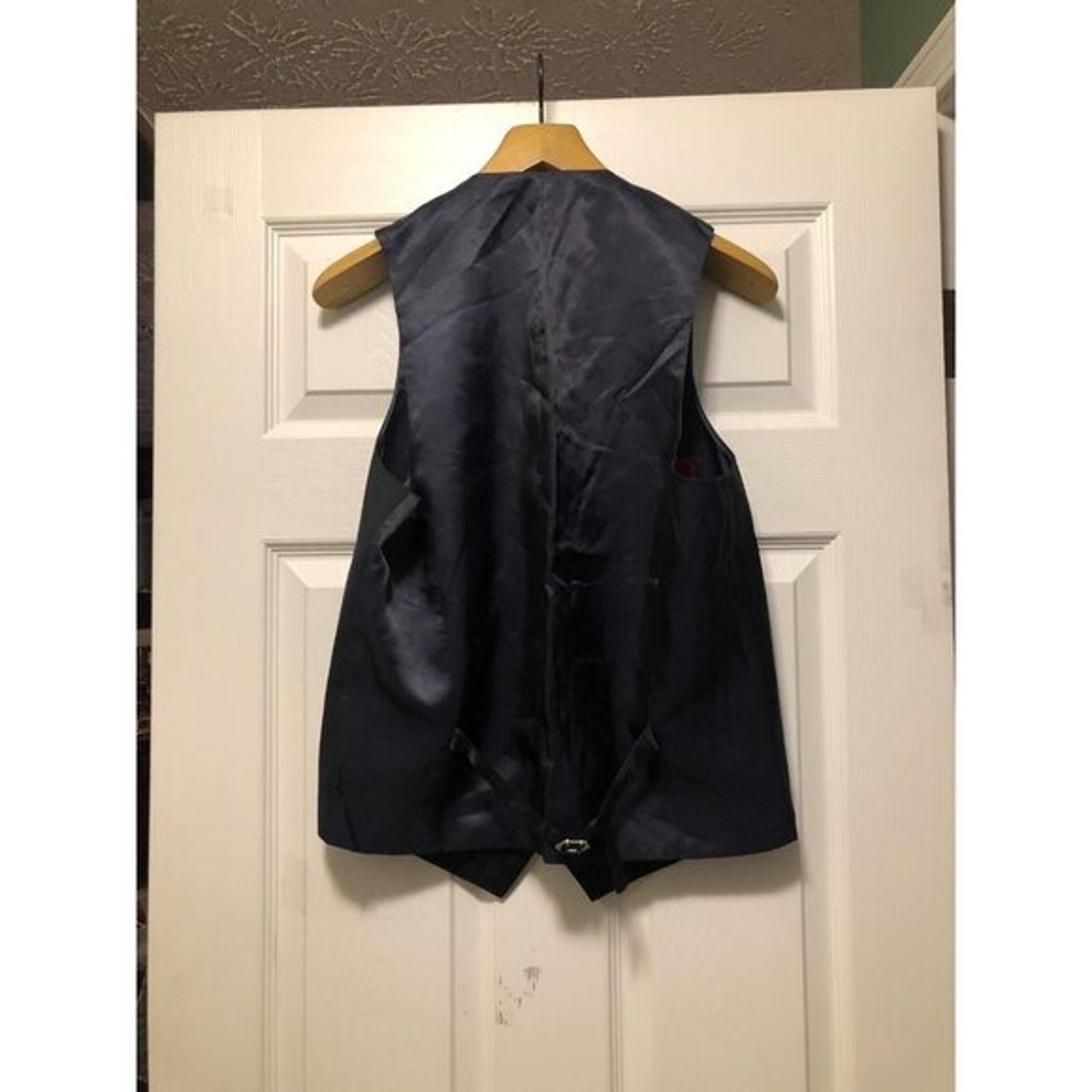 Alfani men's black 100%wool vest slim fit size: 40L