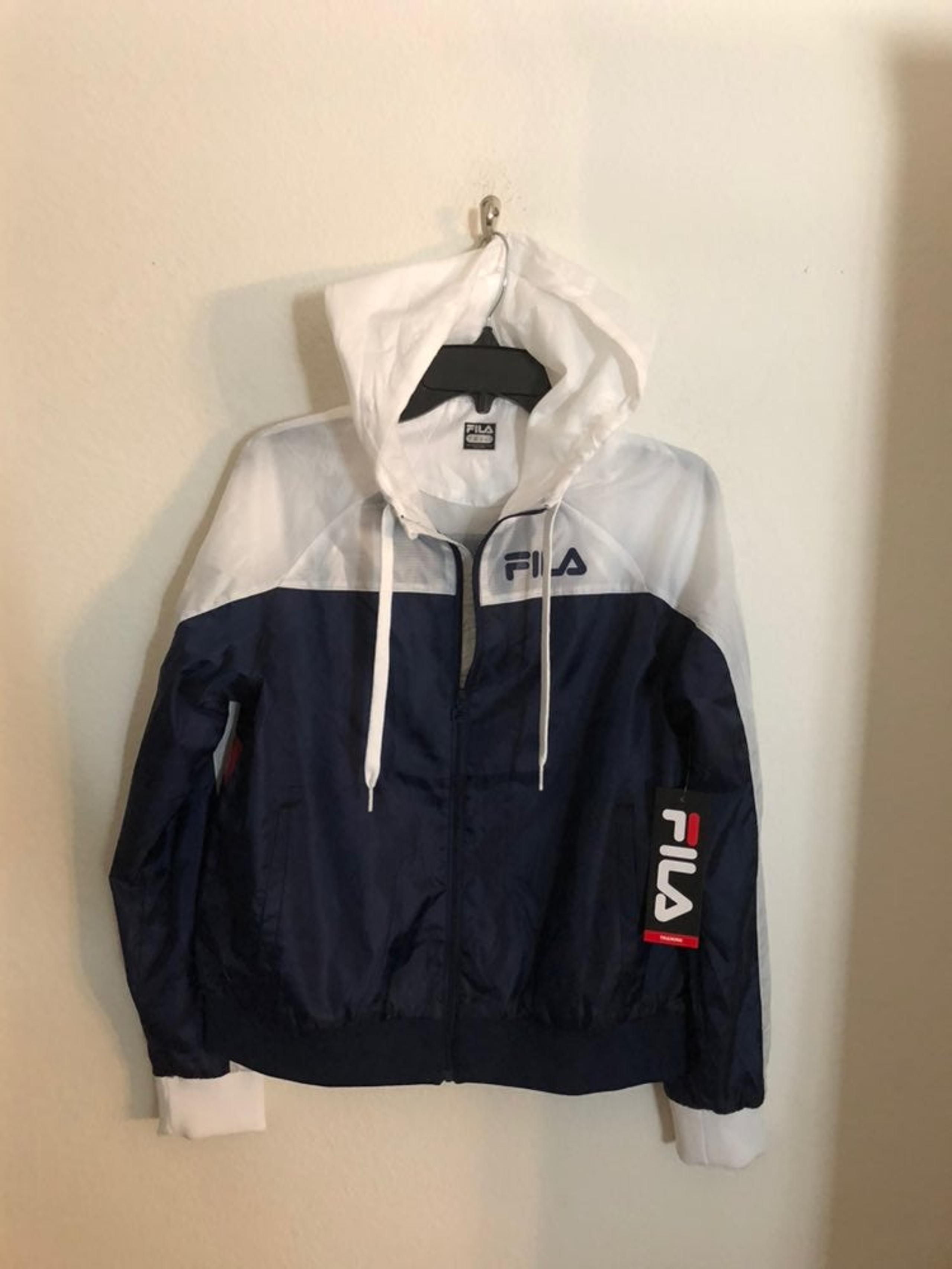 NEW FILA Breeze Wind Windbreaker Size M
