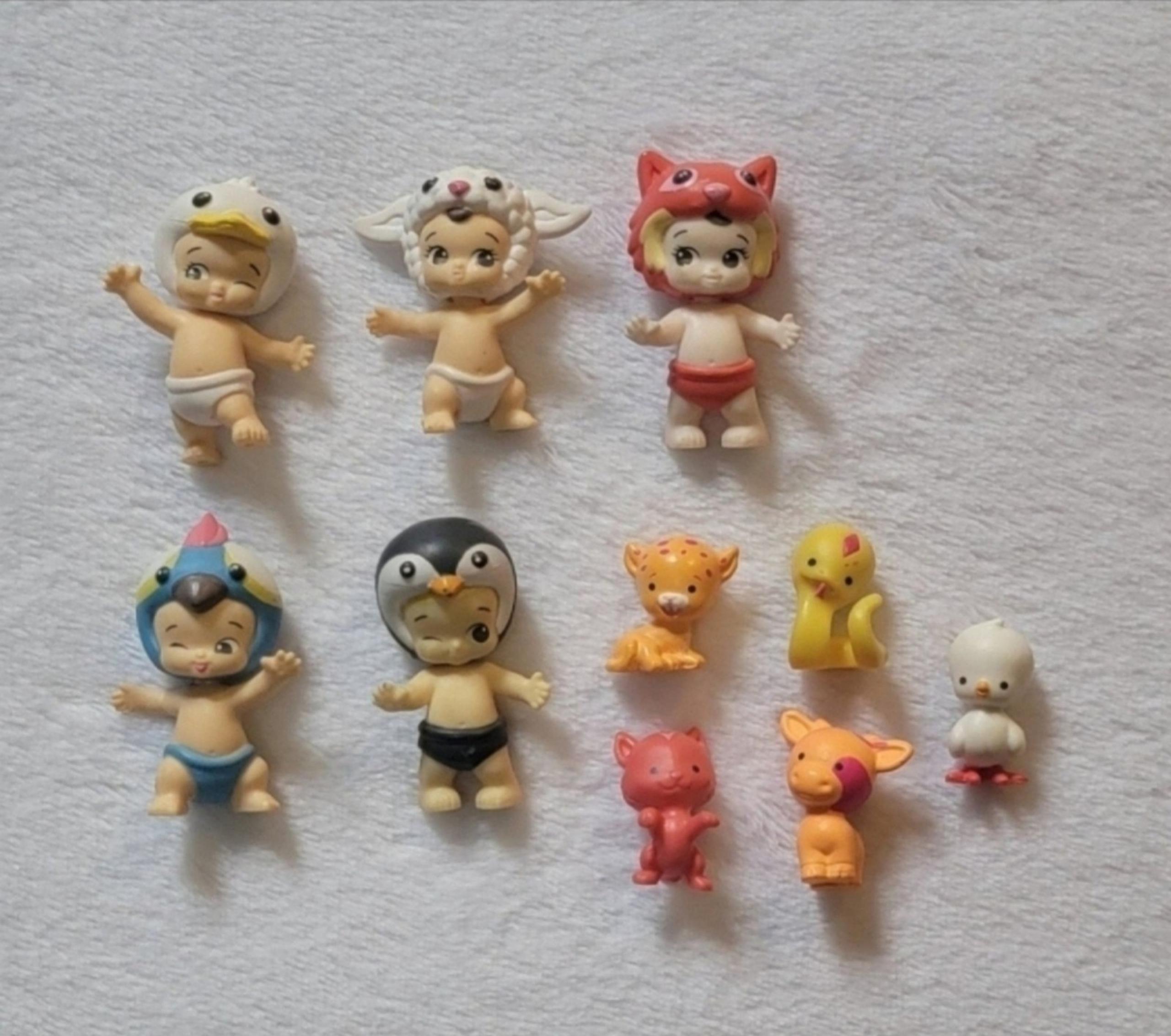 Twozies Baby Lot of 10 {5 Babies; 5 Pets}