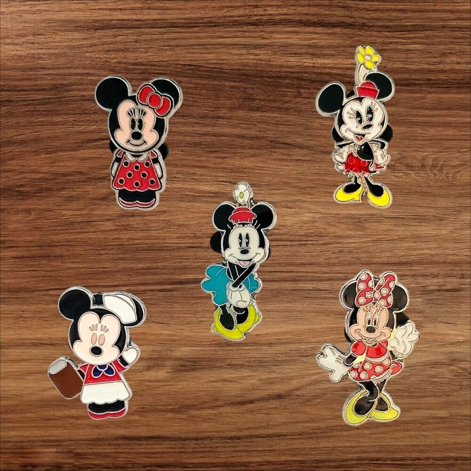 5 Minnie Mouse Disney Parks Trading Pins, Plus 2 Bonus Pins