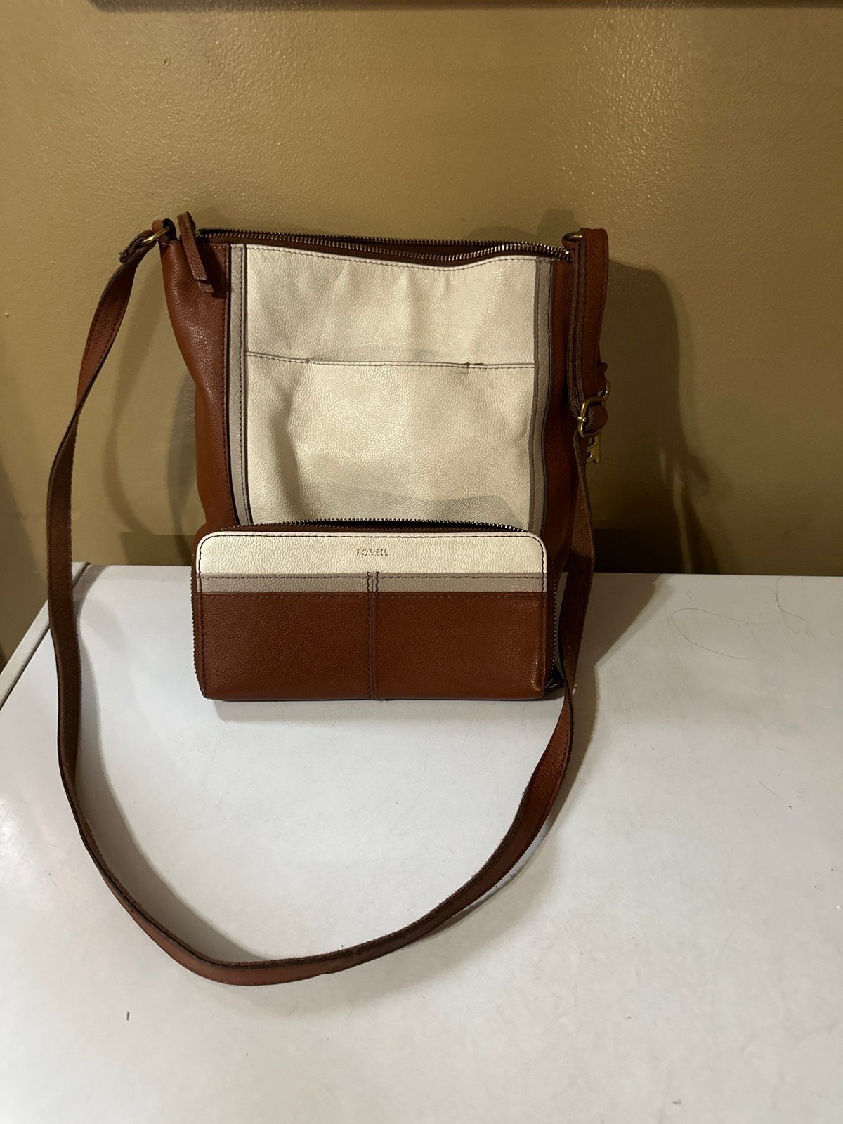 Fossil Crossbody and matching wallet