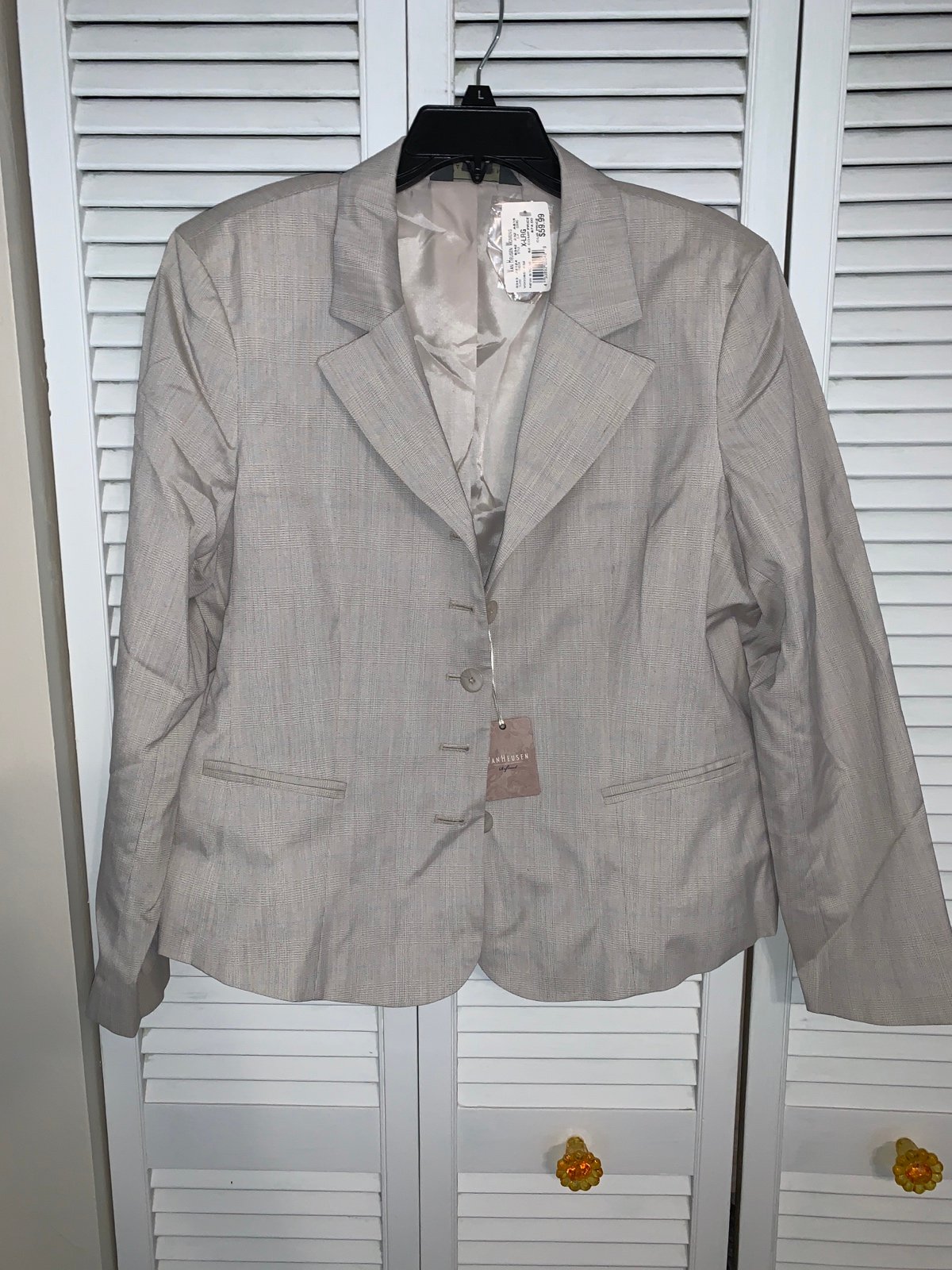 NWT Van Heusen Woman Beige Blazer