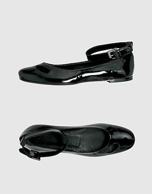 Givenchy NIB Patent Leather Flats